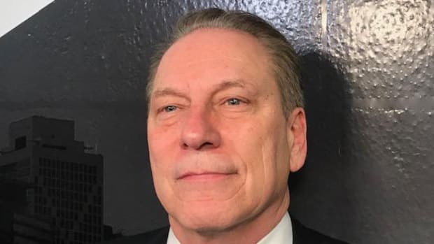 31719 Tom Izzo Informal